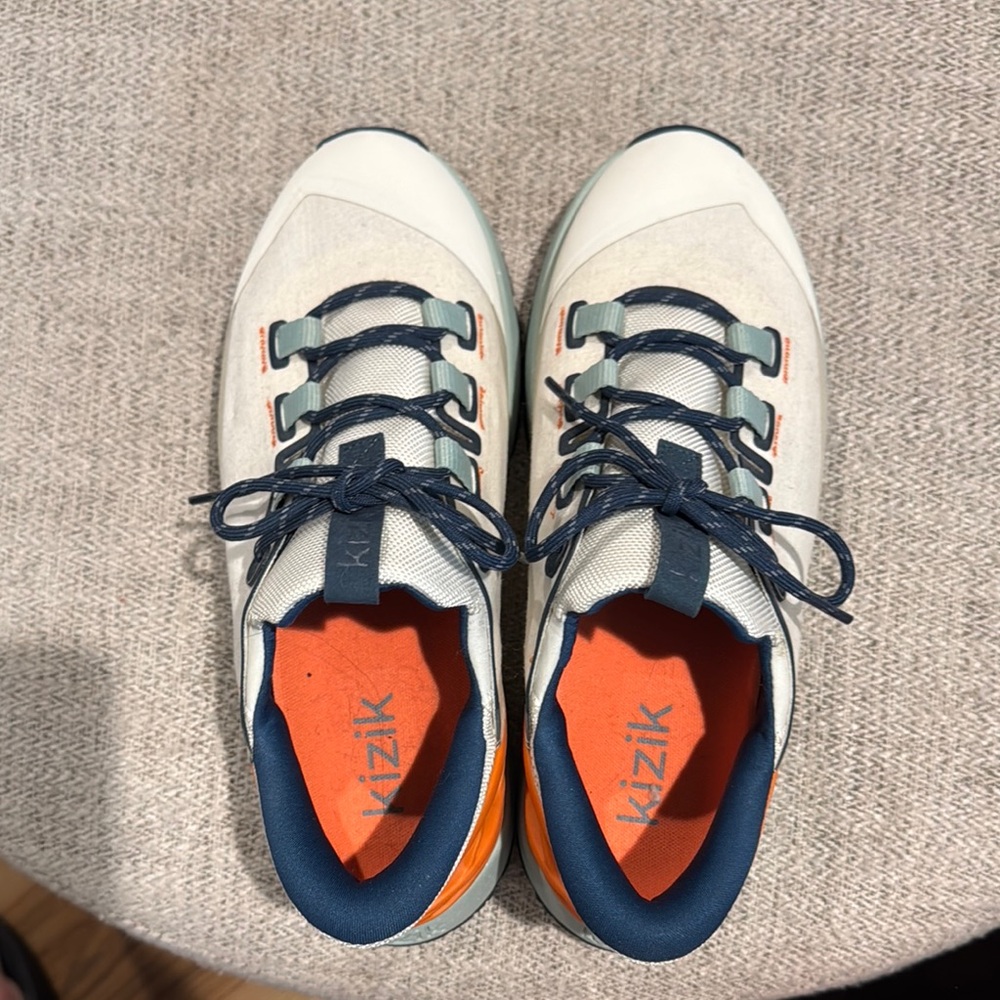 Kizik Wasatch Horizon Sneakers.  Unisex Men’s 7.5 Women’s 9.5.